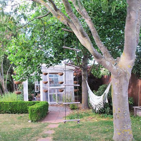 The Old Vicarage Studio Acomodação com café da manhã Amberley Exterior foto